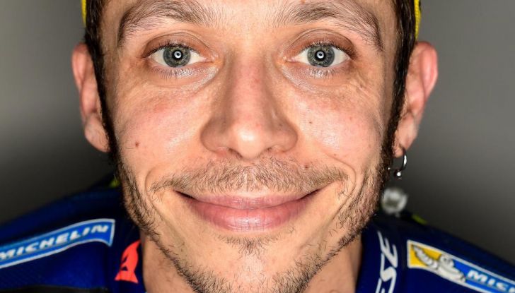 Valentino Rossi rinnova con Yamaha fino al 2020 - Foto 1 di 8