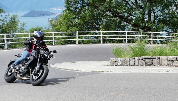 Yamaha MT-09: prova della naked 3 cilindri made in Japan - Foto 11 di 25