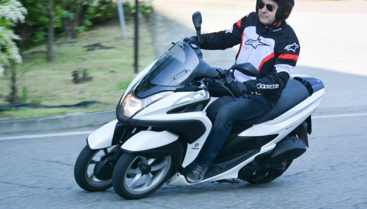 Prova su strada Yamaha Tricity: la città è più sicura - Foto 7 di 43