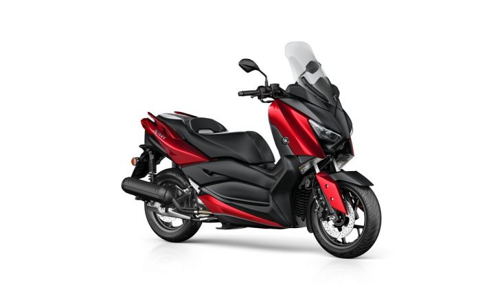 Yamaha X-Max 125: confort, tecnologia e stile - Foto 11 di 25