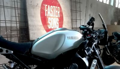 Yamaha XSR900 Fasters Sons: di corsa nel mito