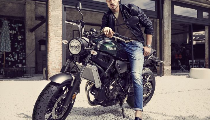 Yamaha e Jeckerson Jeans, fratelli di stile - Foto 17 di 22