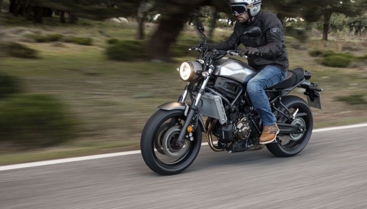 Yamaha e Jeckerson Jeans, fratelli di stile - Foto 1 di 22