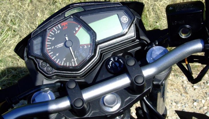 Prova Yamaha MT-03: entry level con qualcosa in più - Foto 4 di 28