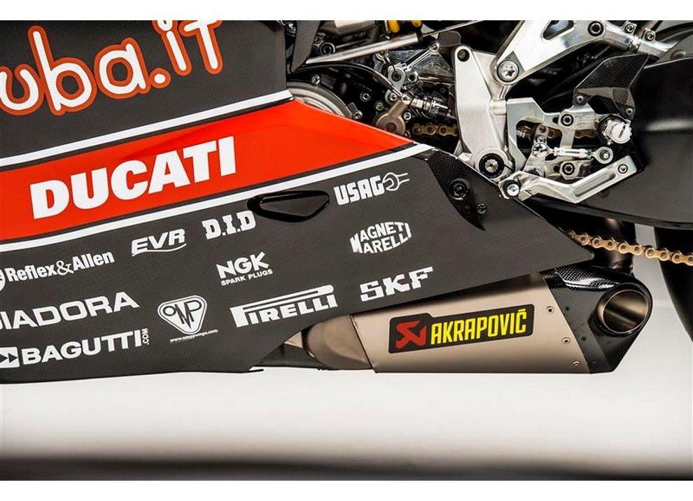 Akrapovič partner ufficiale di Ducati in Superbike - Foto 2 di 3