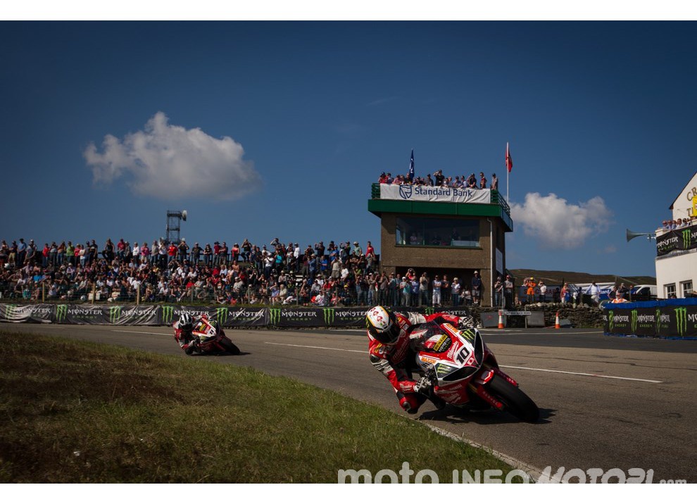 Al TT dell’Isola di Man 2016 anche le 250 2T: che spettacolo! - Foto 9 di 9