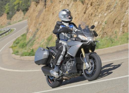 BMW Motorrad presenta nuove colorazioni per i modelli 2011 - Foto 18 di 34