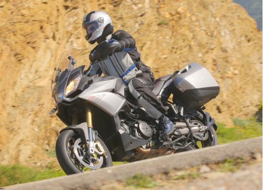 BMW Motorrad presenta nuove colorazioni per i modelli 2011 - Foto 21 di 34