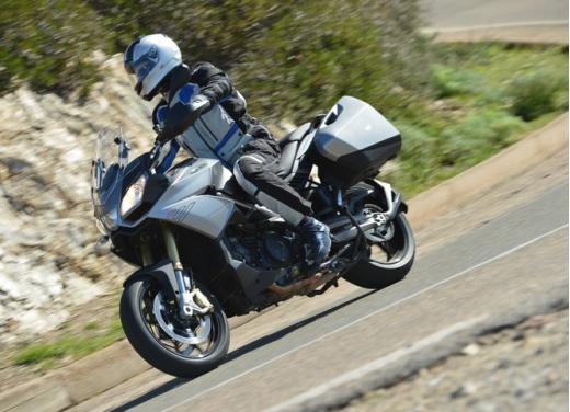 BMW Motorrad presenta nuove colorazioni per i modelli 2011 - Foto 30 di 34