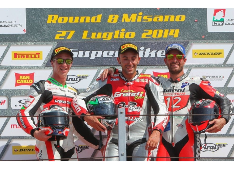 Aprilia sempre più competitiva: MotoGP, Superbike e Superstock - Foto 5 di 14