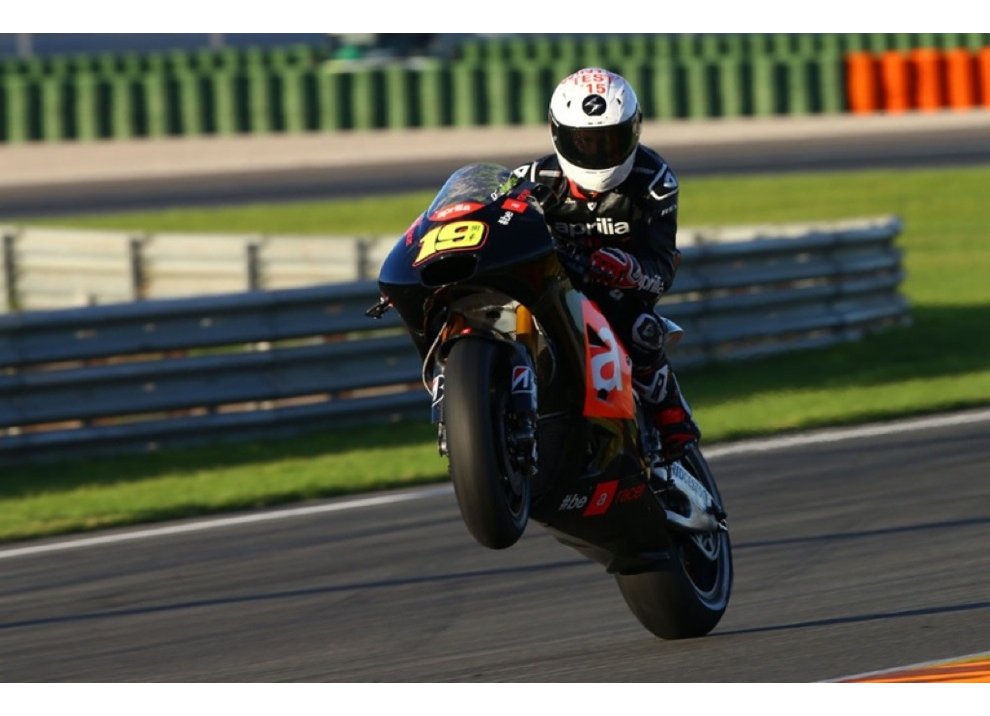 Aprilia sempre più competitiva: MotoGP, Superbike e Superstock - Foto 10 di 14