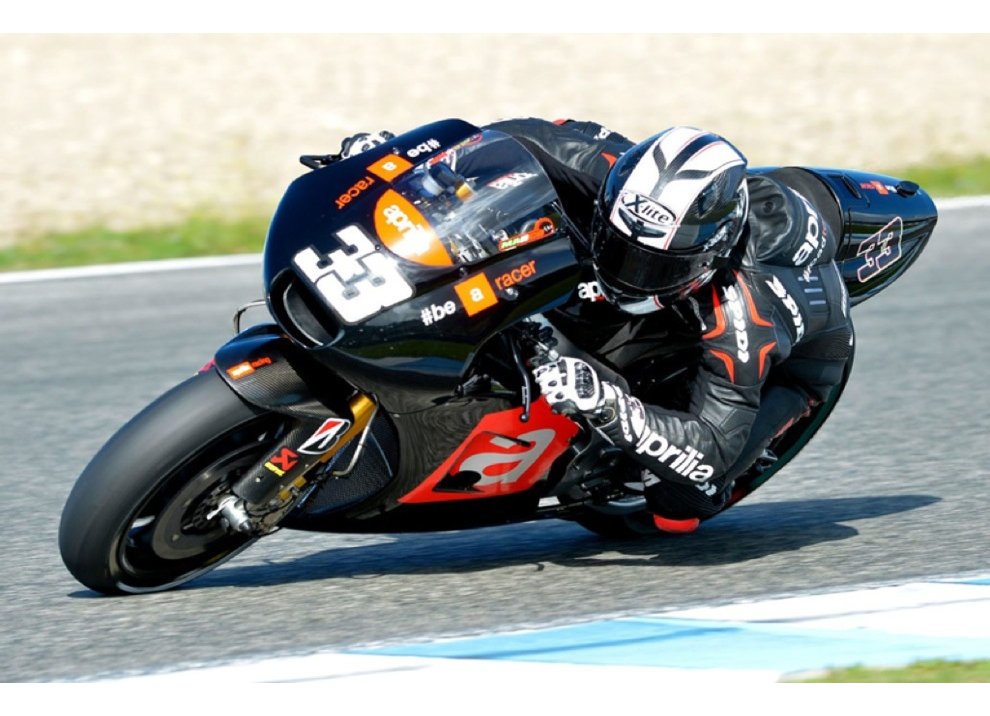 Aprilia sempre più competitiva: MotoGP, Superbike e Superstock - Foto 13 di 14