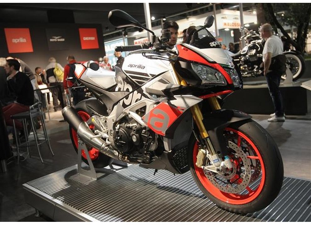 Aprilia svela la Tuono V4 1100