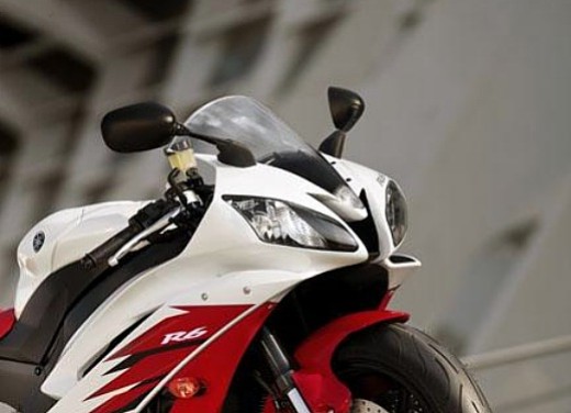 Yamaha R6 2006 - Foto 4 di 5