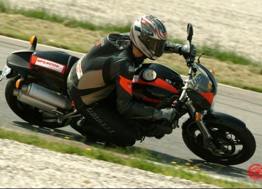 Ducati Monster S2R: Test Ride - Foto 2 di 20