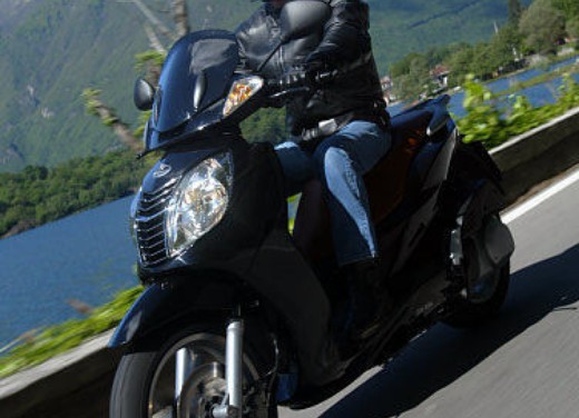Malaguti Password 250: Test Drive - Foto 1 di 22