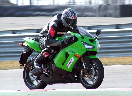 Kawasaki Ninja ZX-6R ’05: Test Ride - Foto 2 di 17