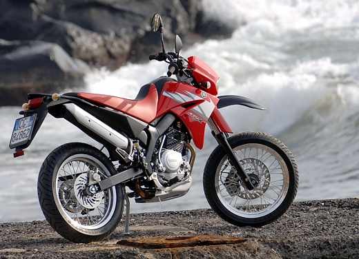 Yamaha XT125 X: Test ride - Foto 9 di 19