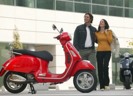 Nuova Vespa GTS 250: Test Ride - Foto 8 di 18