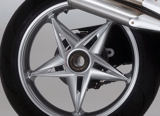 MV Agusta Brutale 910 - Foto 9 di 14