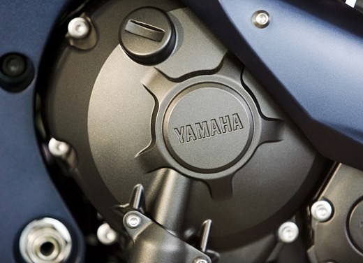 Yamaha R1 2006 - Foto 16 di 17