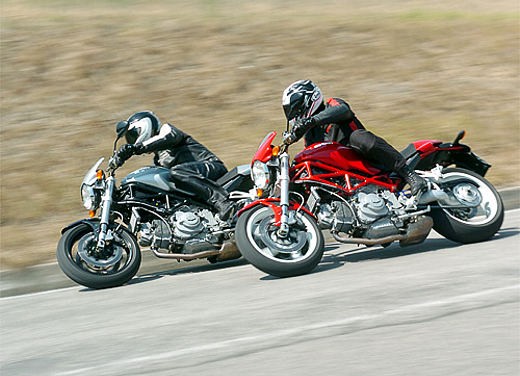 Ducati Monster S2R 1000 - Foto 10 di 17