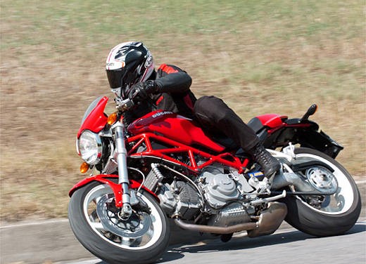 Ducati Monster S2R 1000 - Foto 11 di 17