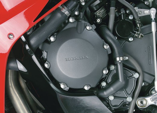 Honda CBR 1000RR Fireblade 2006 - Foto 11 di 14