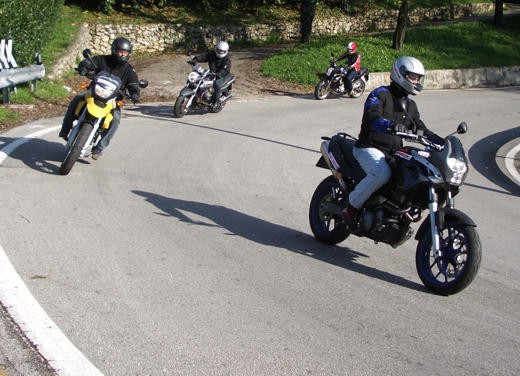 Aprilia-BMW-Moto Guzzi-Kawasaki - Foto 44 di 93