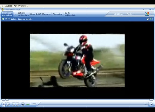 Aprilia Tuono 1000 R – Video - Foto 9 di 11