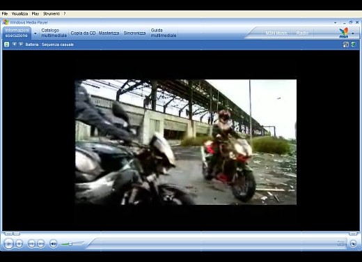 Aprilia Tuono 1000 R – Video - Foto 11 di 11