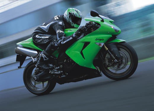 Kawasaki Ninja ZX-10R 2006 - Foto 10 di 21