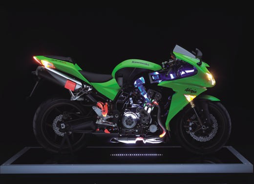 Kawasaki Ninja ZX-10R 2006 - Foto 14 di 21