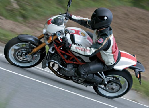 Ducati Monster S4Rs Testastretta - Foto 7 di 19