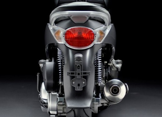 Aprilia Scarabeo 500 – Test Ride - Foto 13 di 17