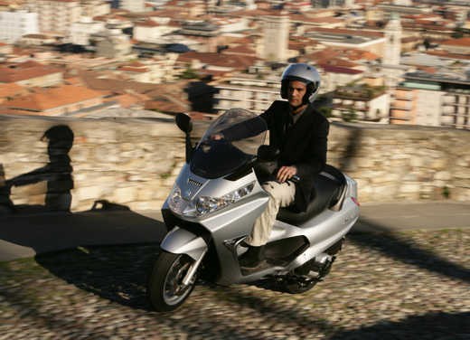 Piaggio X8 400 i.e – Test Ride - Foto 4 di 11