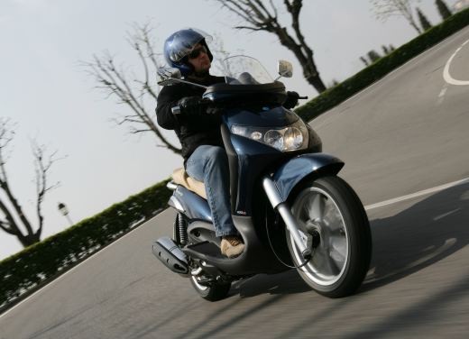 Piaggio Beverly 400 i.e. – Test Ride - Foto 8 di 13