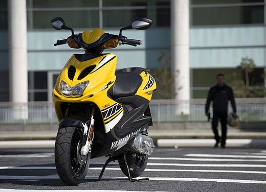 Yamaha Aerox R Special Version - Foto 6 di 10