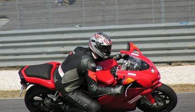 Ducati 749: Prova in pista del bicilindrico di Borgo Panigale