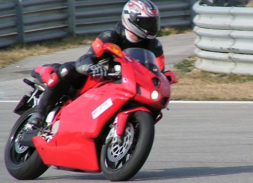Ducati 749: Prova in pista del bicilindrico di Borgo Panigale - Foto 6 di 18