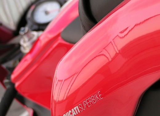 Ducati 749: Prova in pista del bicilindrico di Borgo Panigale - Foto 11 di 18