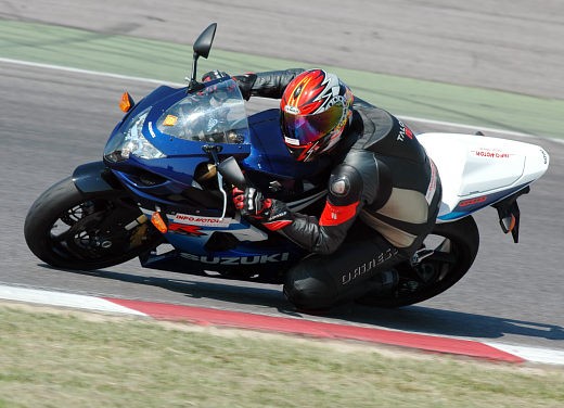 Suzuki GSX-R 600 K5: Test Ride - Foto 8 di 23