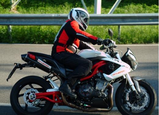 Benelli TnT-R: provata la naked esplosiva