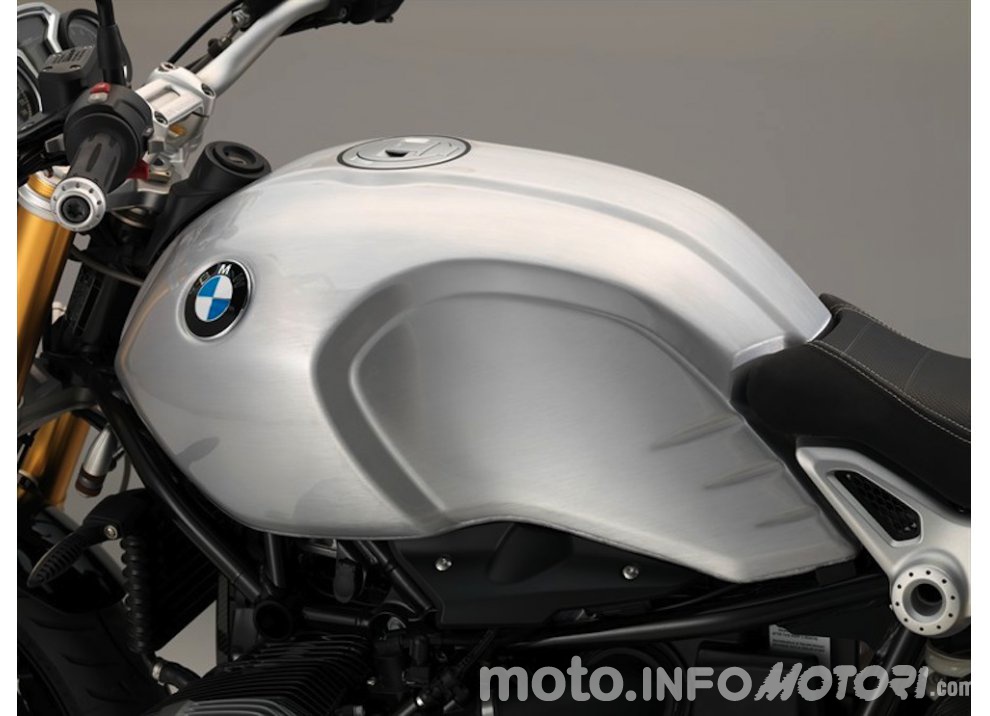 BMW presenta le novità 2016, tra R 1200 GS e lo stop dinamico - Foto 15 di 17