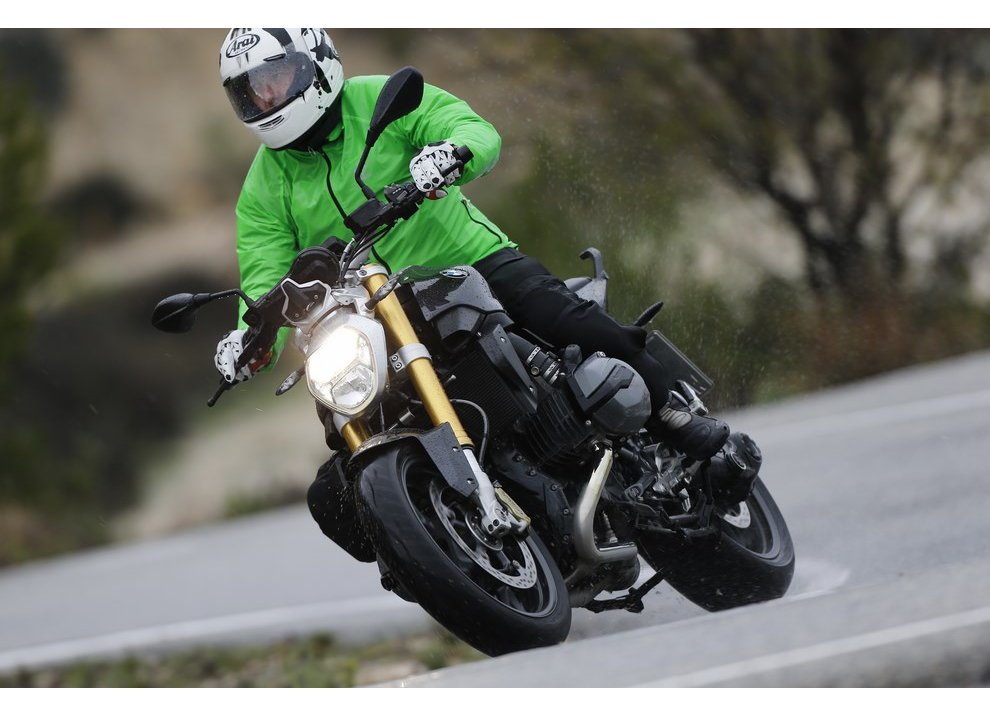 BMW R 1200 R test ride, prestazioni e prezzi