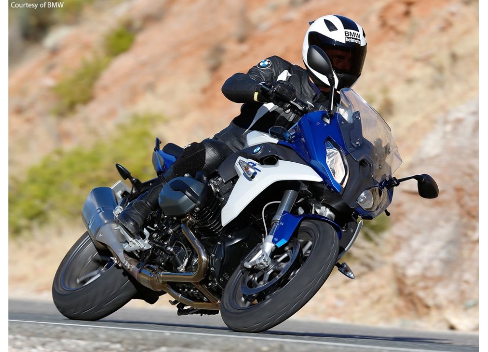 BMW R 1200 RS: arriva nei concessionari la sport tourer 2015