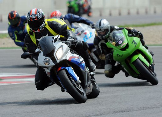 Girare in pista in moto e auto: dove sono i circuiti e quanto costano - Foto 1 di 15