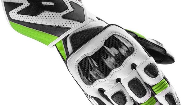 Recensione Spidi Carbo 1: Racing si, esasperato no - Foto 5 di 6