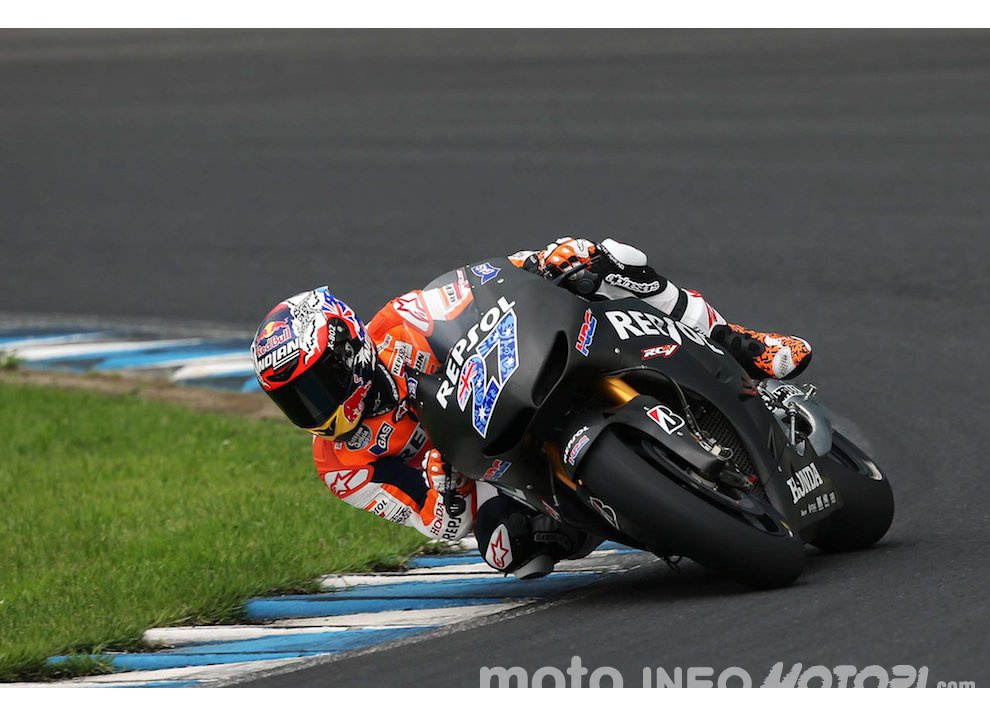 Casey Stoner al Circuit de Catalunya con la Honda RC213V-S - Foto 5 di 10