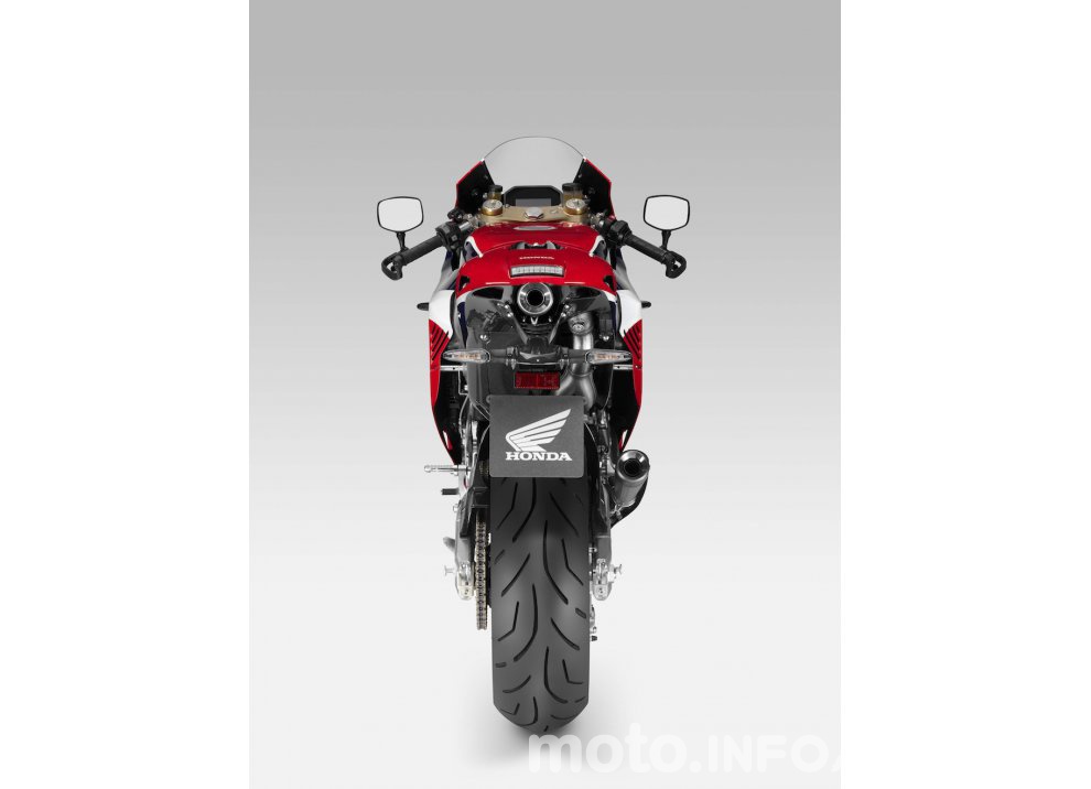 Casey Stoner al Circuit de Catalunya con la Honda RC213V-S - Foto 9 di 10